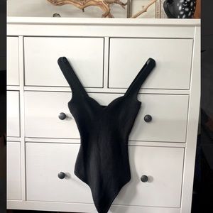 Abercrombie & Fitch Elevated Ribbed Knit Sweetheart Bodysuit